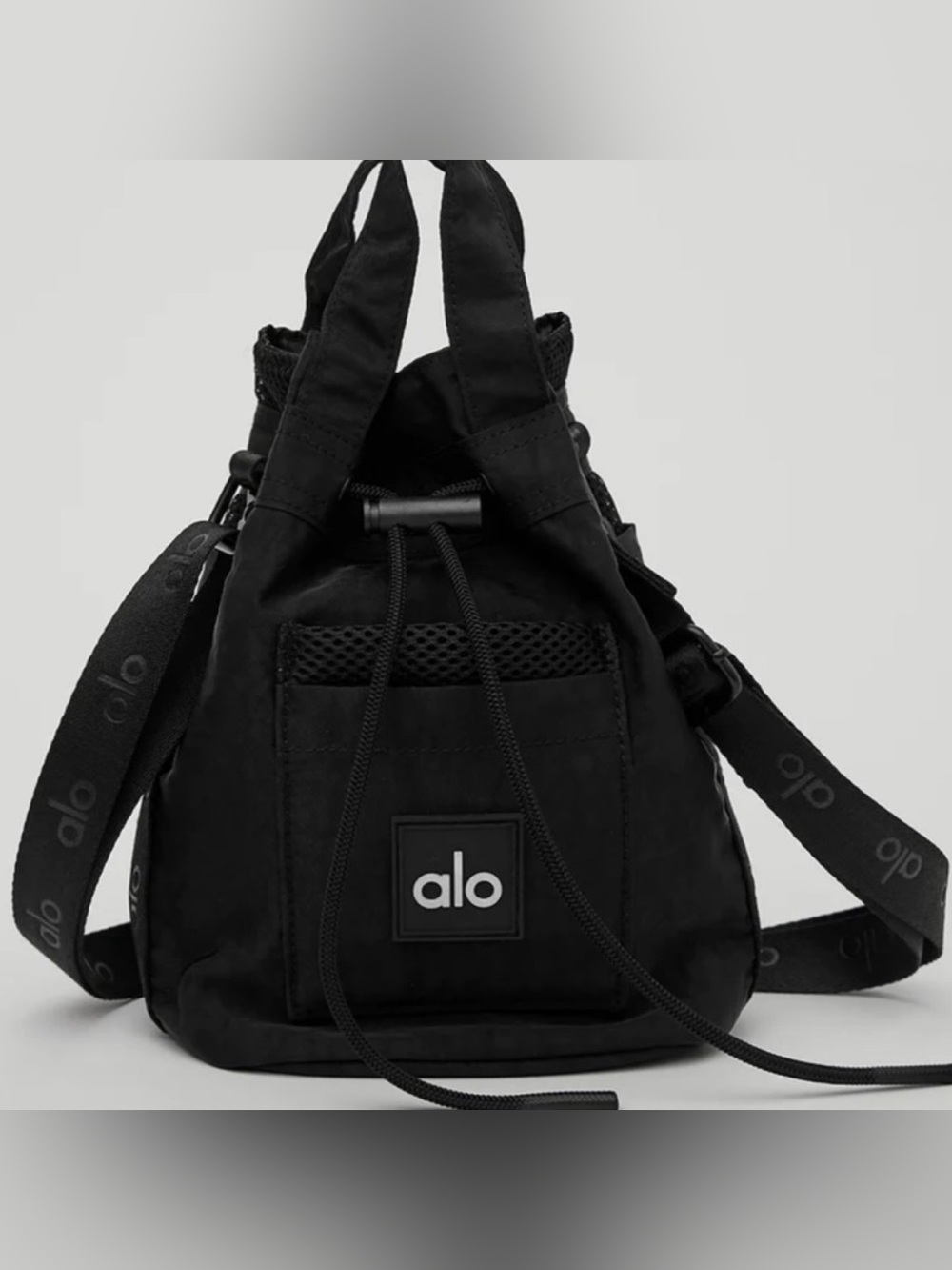Alo Yoga Utility Cross Body Bucket Bag Black A0214U Adjustable Strap Nylon NWOT